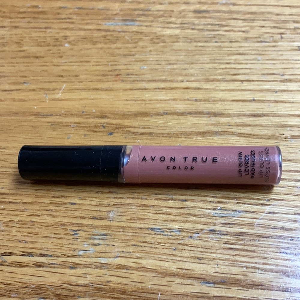 Avon lipgloss